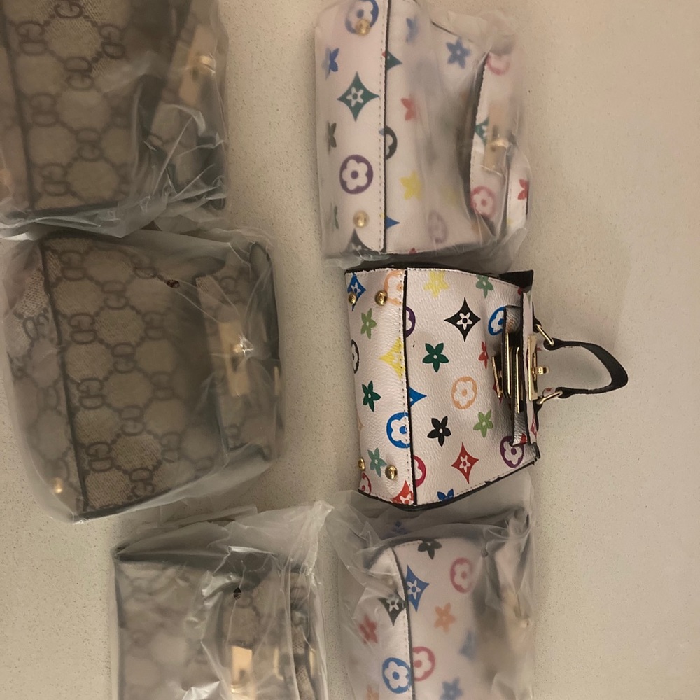 Purses - Picture 2 of 3